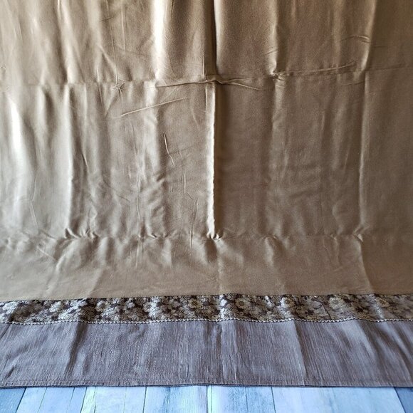 Other - Brown and Gold Tablecloth 60"x84" Oblong - small snag near border see - photo